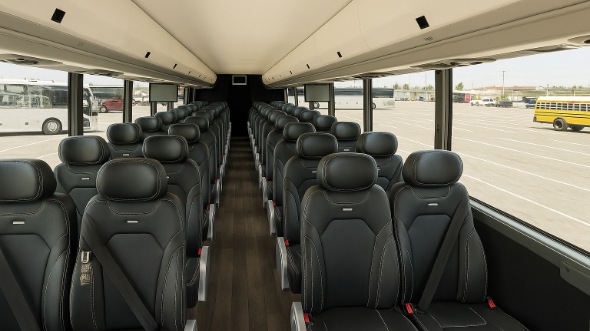 elkhart 30 passenger minibus rental